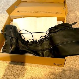 Dr martens agreya boots